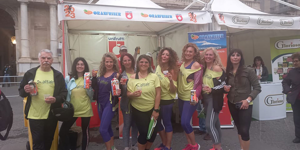 Le spremute Oranfrizer regalano ristoro alla "Corri Catania"